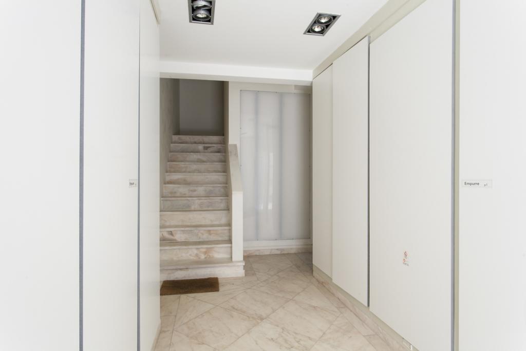 Apartment Joivy Joyful 2br With Terrace Nearby Sao Bento Palace